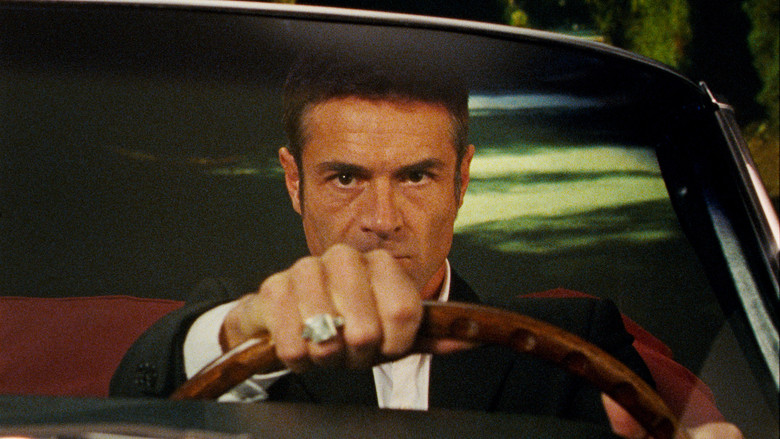 кадр из фильма Отражение в мёртвом бриллианте