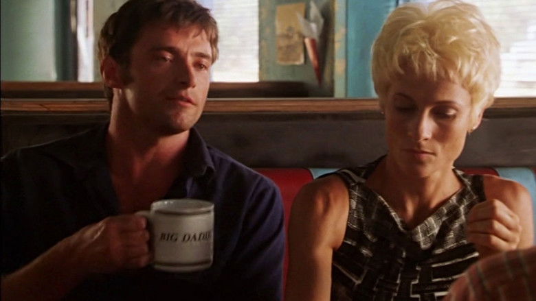 кадр из фильма Герой ее романа