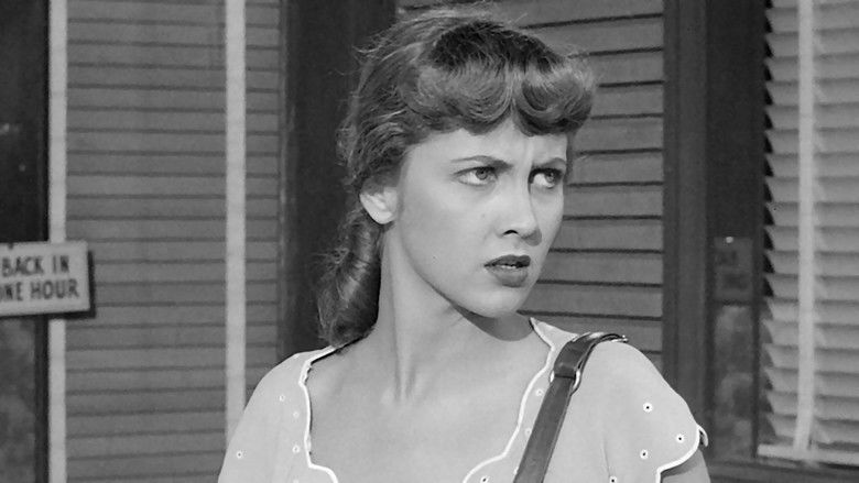 кадр из фильма Насаждающий закон