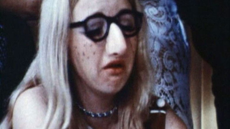 кадр из фильма Дом не дом