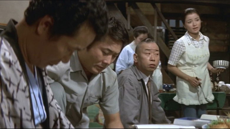 кадр из фильма Мужчине живётся трудно. Фильм 17: Восход и багряный закат Торадзиро