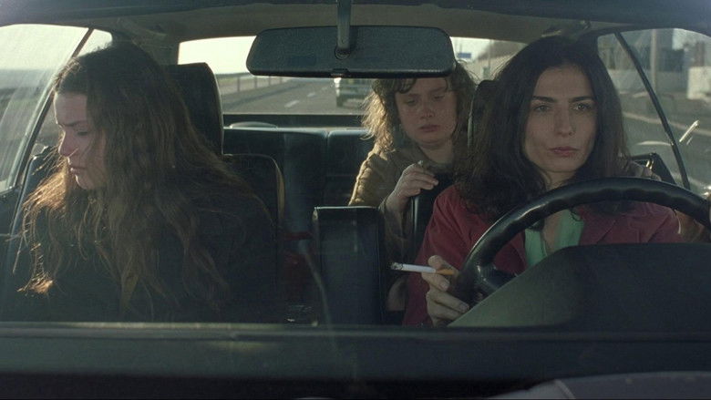 кадр из фильма Моей сестре!