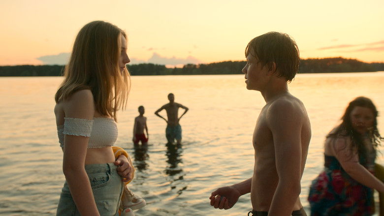 кадр из фильма Лето. Нулевые