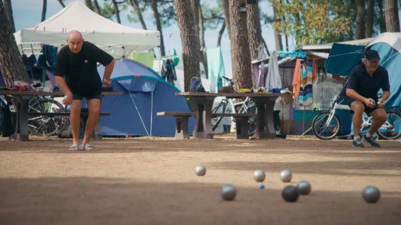 кадр из фильма Le camping, un siècle de bonheur français