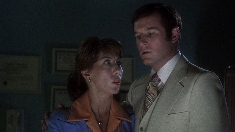 кадр из фильма The Incredible Shrinking Woman