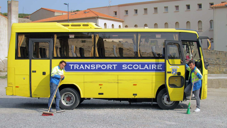 кадр из фильма Les Municipaux, ces héros