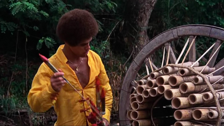 кадр из фильма Hot Potato