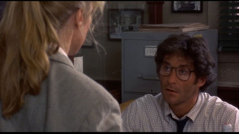 кадр из фильма Фиалки синие