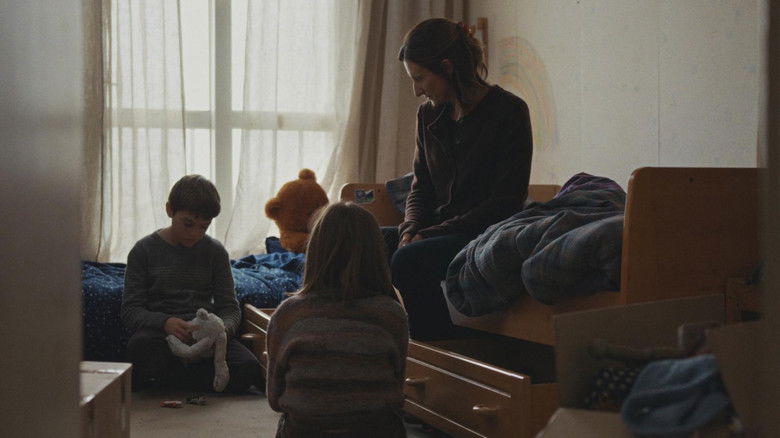 кадр из фильма Les enfants vont bien