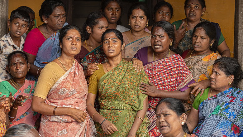 кадр из фильма தாய் கிழவி