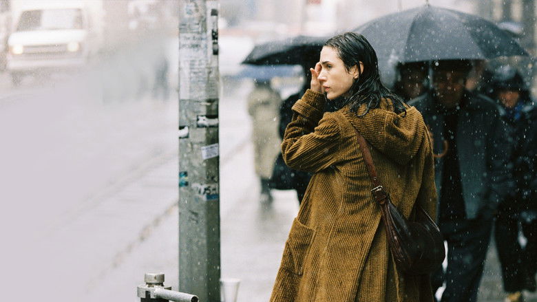 кадр из фильма Темная вода