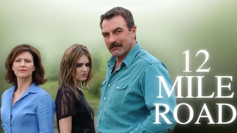 кадр из фильма Twelve Mile Road