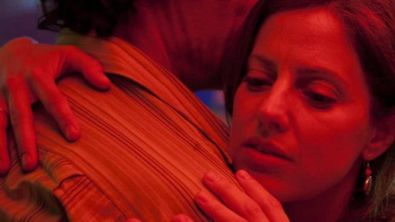 кадр из фильма A la deriva