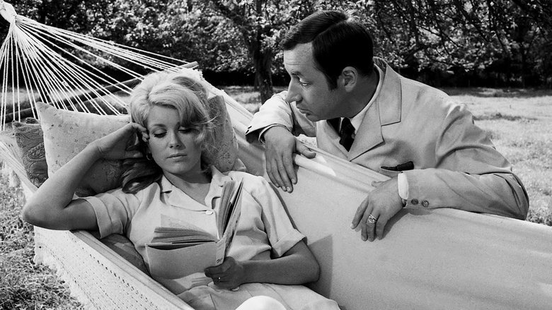 кадр из фильма Жизнь богачей