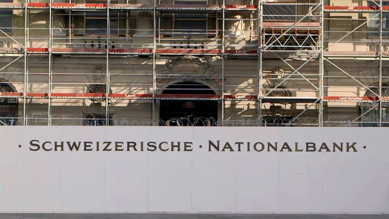 кадр из фильма La Suisse, coffre-fort d'Hitler