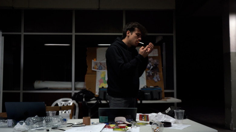 кадр из фильма OFF RECORD