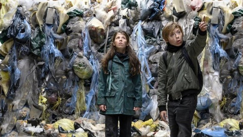 кадр из фильма Сокровища морских глубин