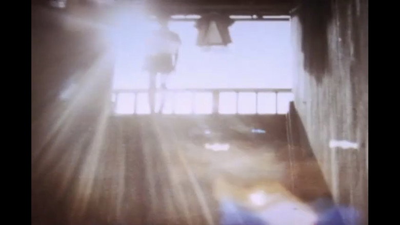 кадр из фильма 午前中の時間割り