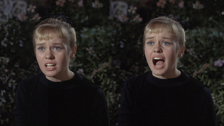 кадр из фильма 13 Frightened Girls