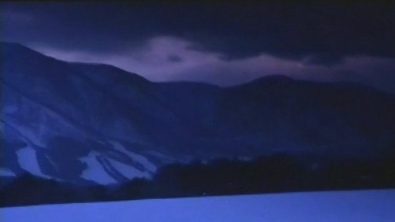 кадр из фильма 飛ぶは天国、もぐるが地獄