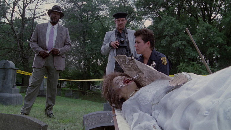 кадр из фильма Два злобных глаза