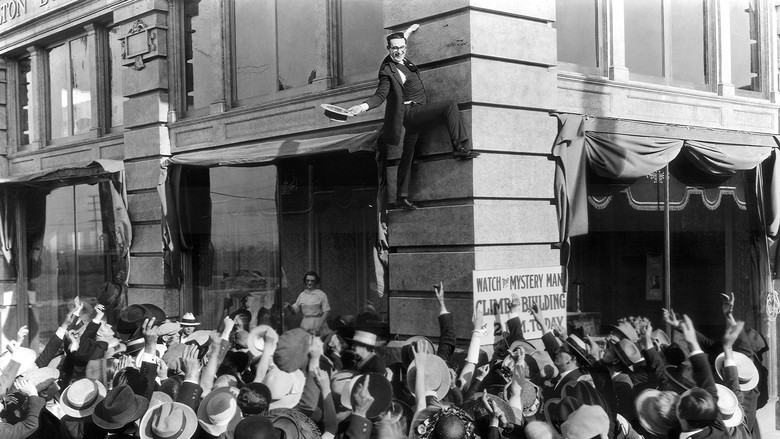 кадр из фильма Наконец в безопасности!