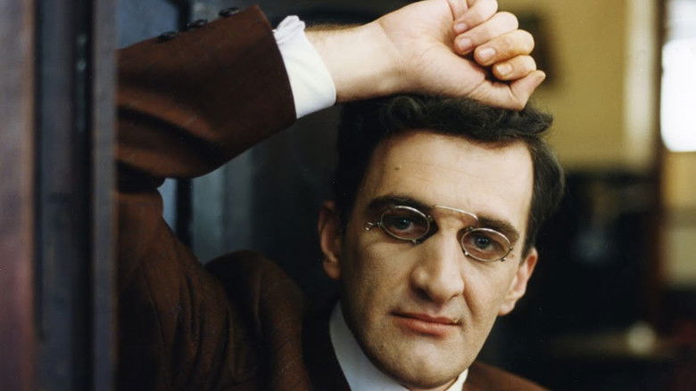 кадр из фильма Кавафис