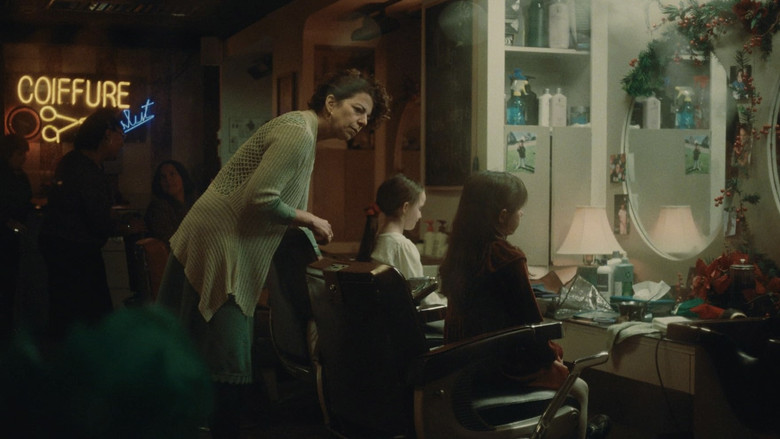 кадр из фильма Les faux sapins