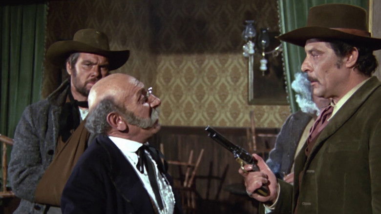 кадр из фильма Carogne si nasce