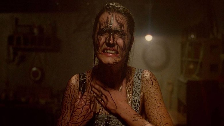 кадр из фильма Озеро смерти