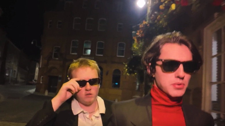 кадр из фильма The Knife Wore Perfume