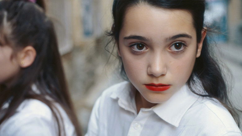 кадр из фильма Las niñas