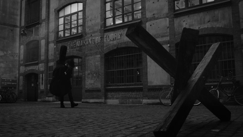 кадр из фильма In a Sentimental Mood