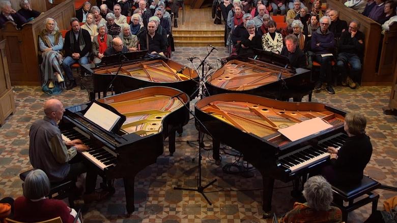 кадр из фильма De eeuw van Simeon ten Holt