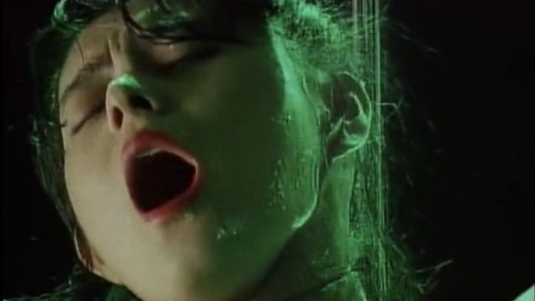 кадр из фильма XX 美しき標的