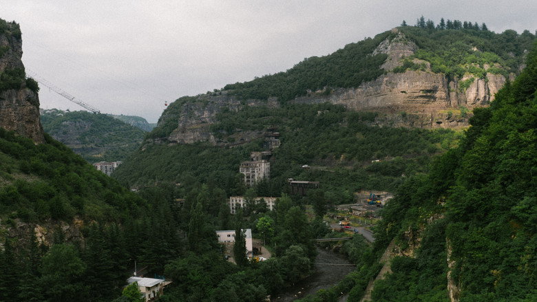 кадр из фильма მზის ქალაქი