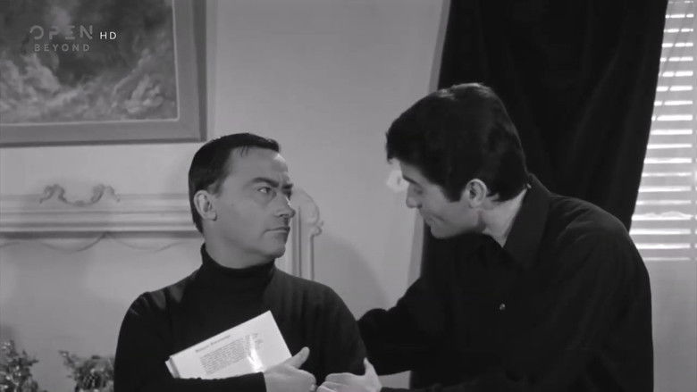 кадр из фильма Ο κούκλος