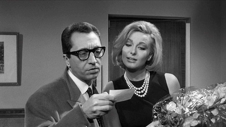 кадр из фильма La donna degli altri è sempre più bella