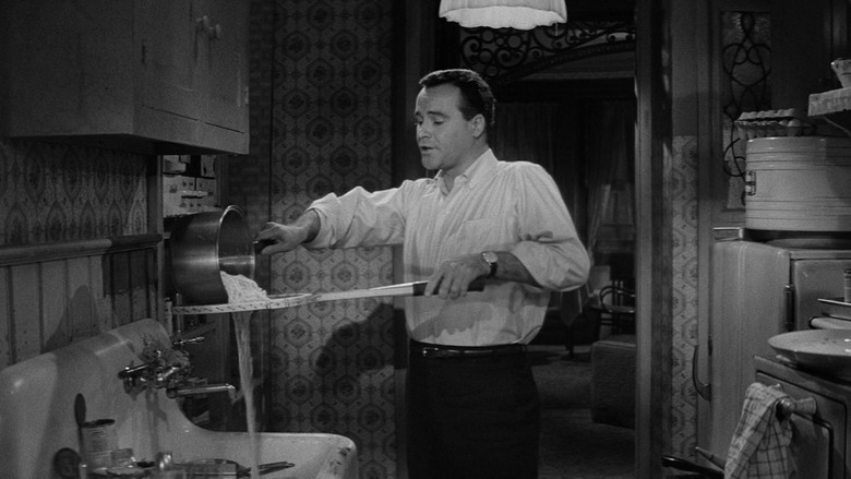 кадр из фильма Квартира