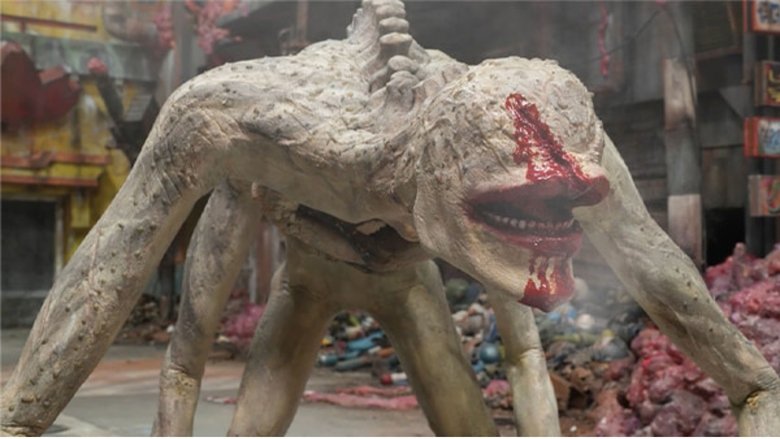 кадр из фильма JUNK WORLD