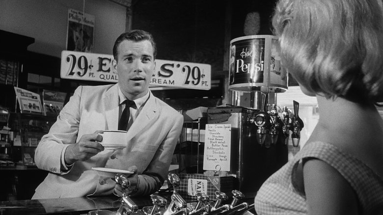 кадр из фильма The Intruder