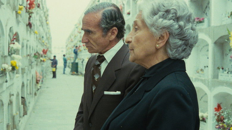 кадр из фильма Caídos del cielo