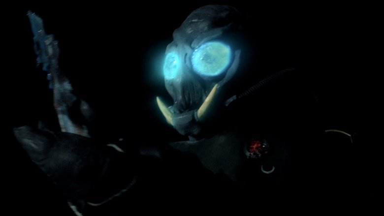 кадр из фильма Поле битвы 2025