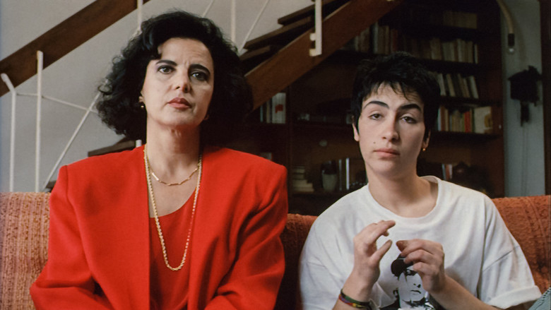 кадр из фильма Filha da Mãe