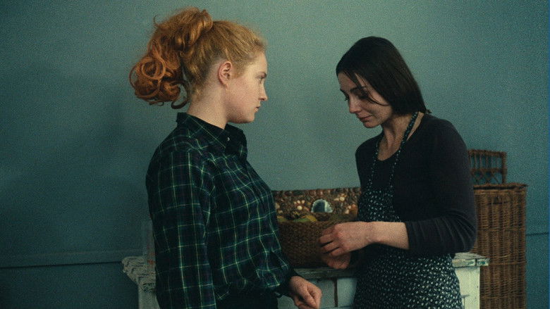 кадр из фильма Одна поет, другая нет