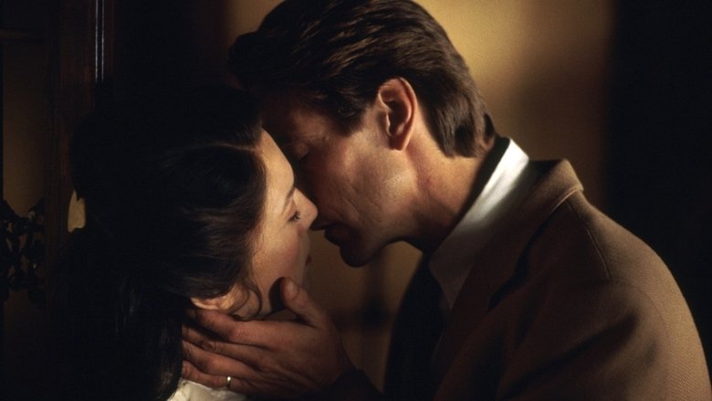 кадр из фильма М. Баттерфляй