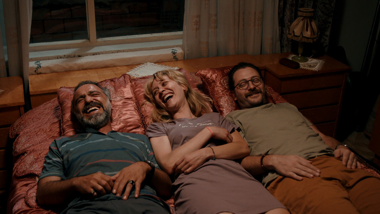 кадр из фильма Bildiğin Gibi Değil