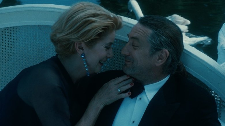 кадр из фильма Сто и одна ночь Симона Синема