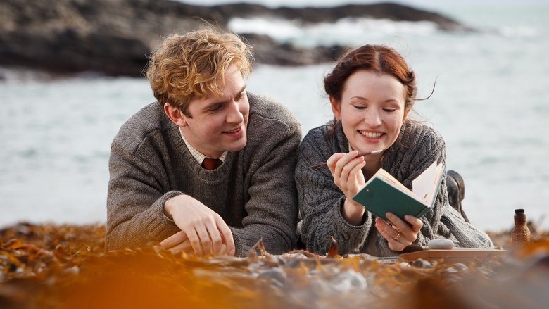 кадр из фильма Лето в феврале