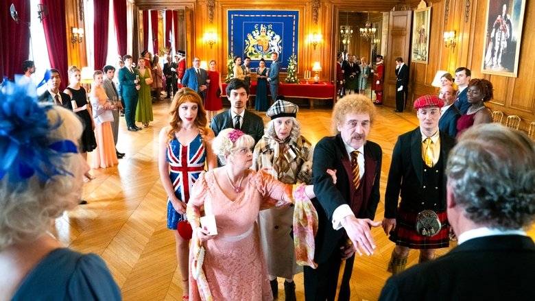 кадр из фильма Семейка с приветом 5: Боже, храни Тюш!